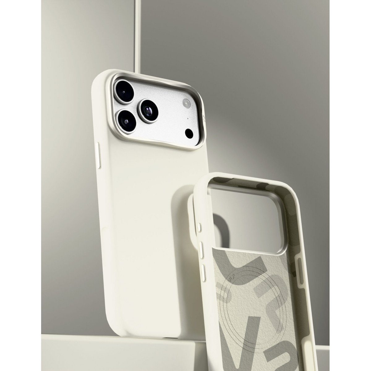 Чехол защитный VLP Aster Pro Case с MagSafe для iPhone 18 Pro, белый