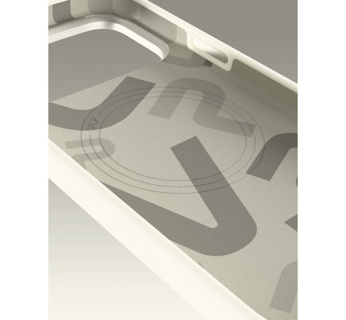 Чехол защитный VLP Aster Pro Case с MagSafe для iPhone 18 Pro, белый